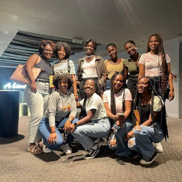 Accueil awa studio groupe photo fun