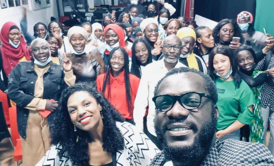 Accueil belle foule awa